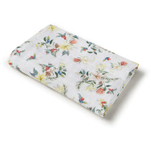 Load image into Gallery viewer, Festive Berry Organic Muslin Wrap
