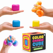Load image into Gallery viewer, Smooshos    Colour Change Cube Squishy