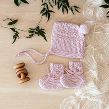 Load image into Gallery viewer, Snuggle Hunny Pink Merino Wool Bonnet &amp; Booties
