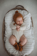 Load image into Gallery viewer, Snuggle Hunny Bronze Merino Wool Bonnet &amp; Booties