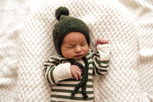 Load image into Gallery viewer, Snuggle Hunny Olive Merino Wool Bonnet &amp; Booties