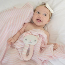 Load image into Gallery viewer, DAISY THE CAT RATTLE &amp; MUSLIN GIFT SET