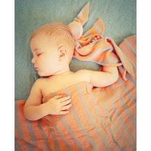 Load image into Gallery viewer, Fizzy Original Cuski Comforter
